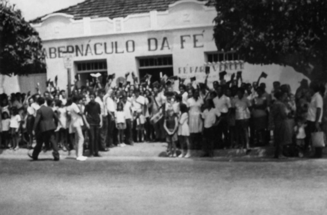 Foto histórica do Tabernáculo da Fé